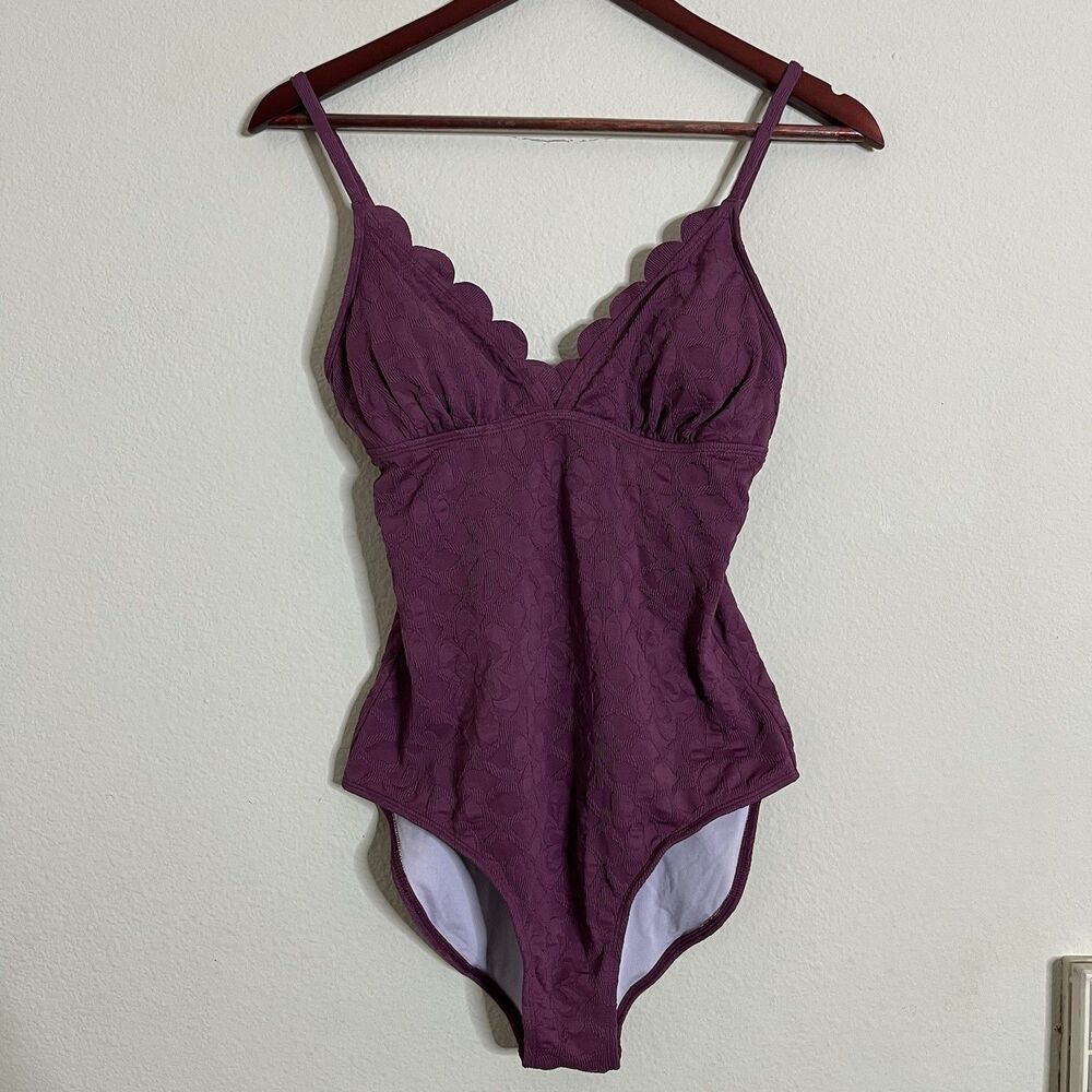 Cupshe Tummy Contouring Floral Scalloped One Piece Purple Plum Swimsuit SZ M